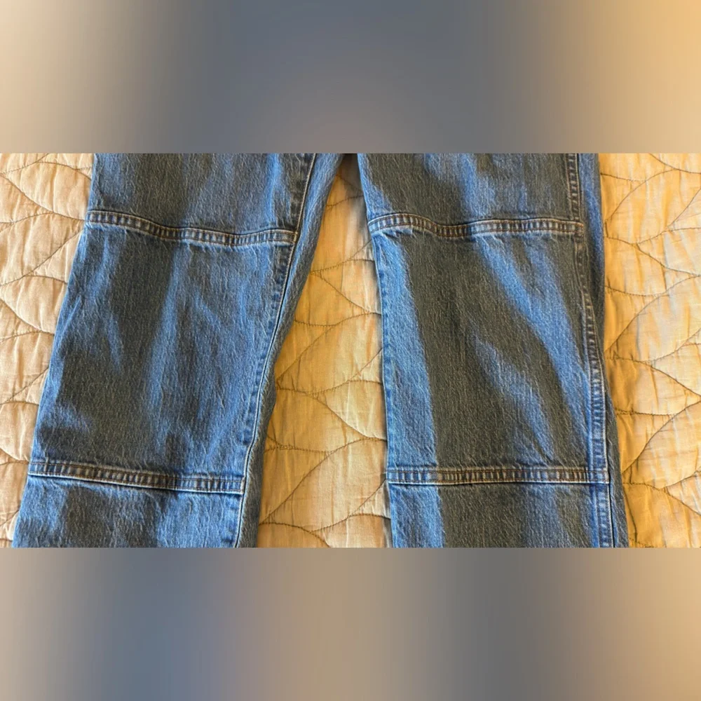 Madewell Women’s Double Knee Patchwork Straight-Leg Jeans in Blue Denim - Picture 2 of 7